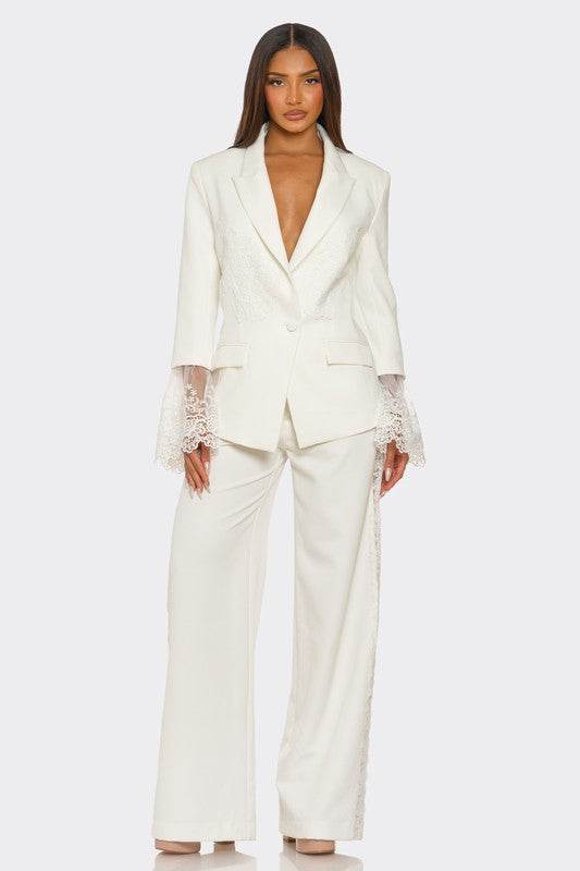 Lace Majesty Set - Akana Style