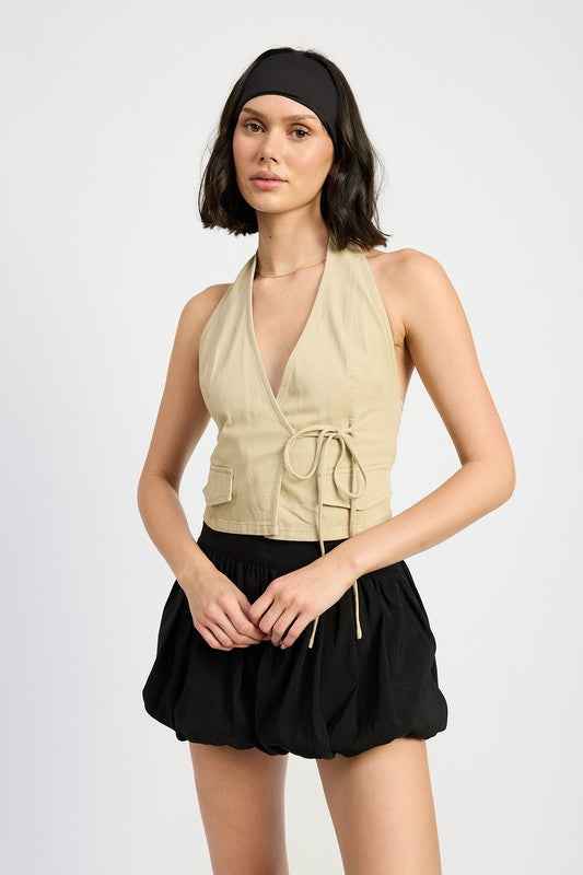 Wrapped Halter Neck Top - Stylish and Versatile for Any Occasion - Akana