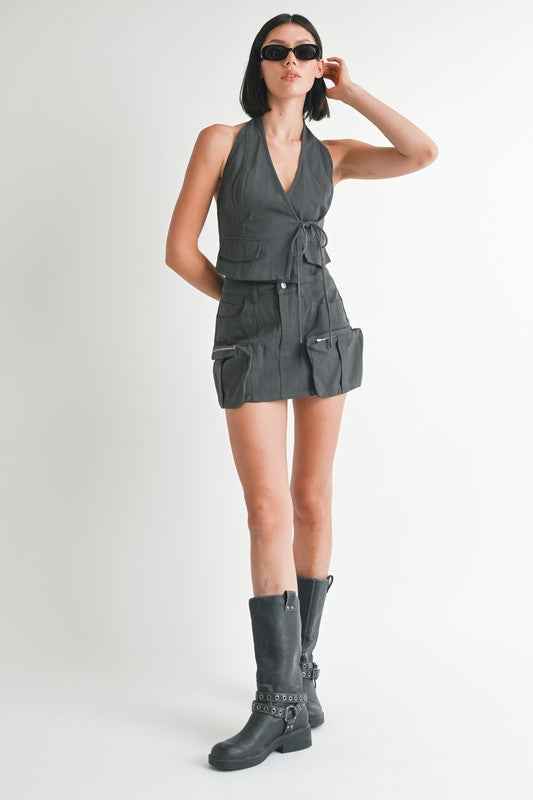 Wrapped Halter Neck Top - Stylish and Versatile for Any Occasion - Akana