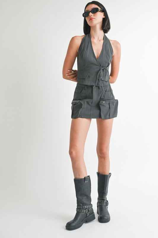 Wrapped Halter Neck Top - Stylish and Versatile for Any Occasion - Akana