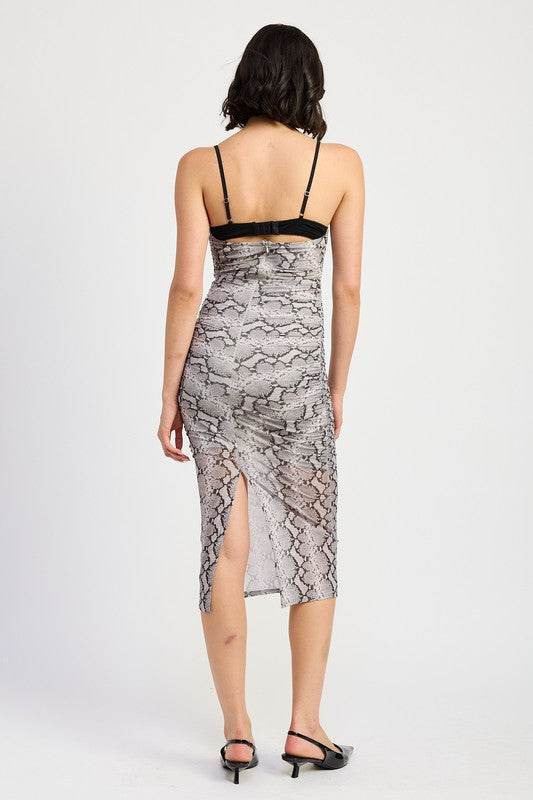RUCHED BODYCON MIDI DRESS - Akana Style