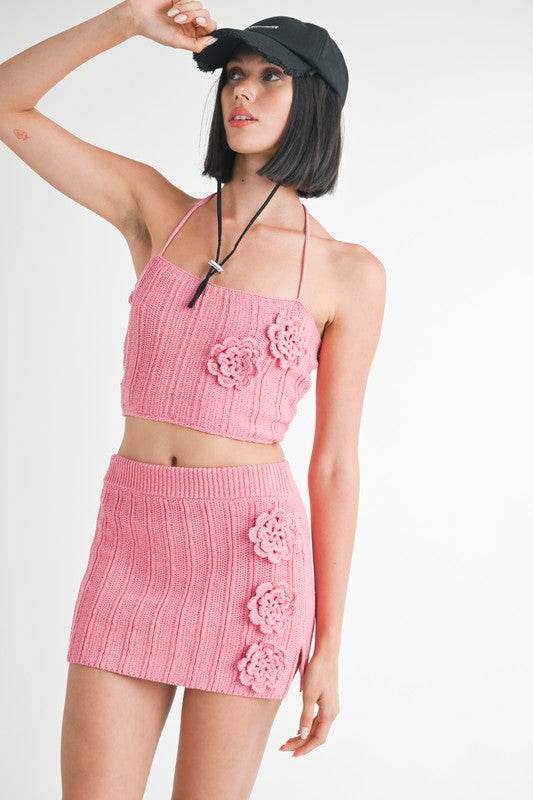 HALTER NECK KNITTED CROPPED TOP - Akana Style