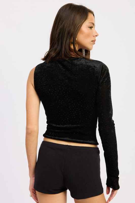 ONE SHOULDER TOP WITH HARDWARE DETAIL