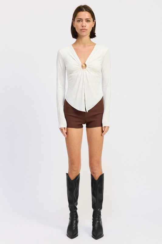 LONG SLEEVE FRONT RING RUCHED TOP