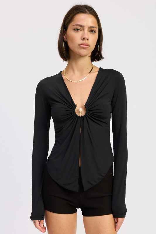 LONG SLEEVE FRONT RING RUCHED TOP