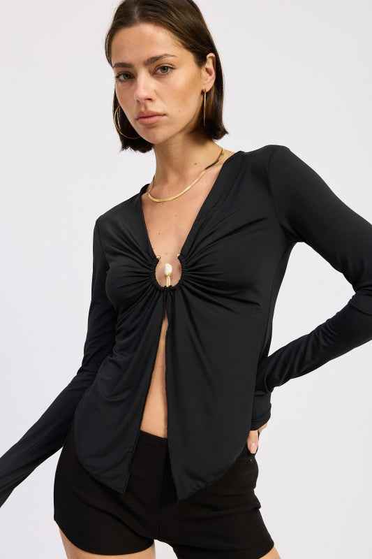 LONG SLEEVE FRONT RING RUCHED TOP