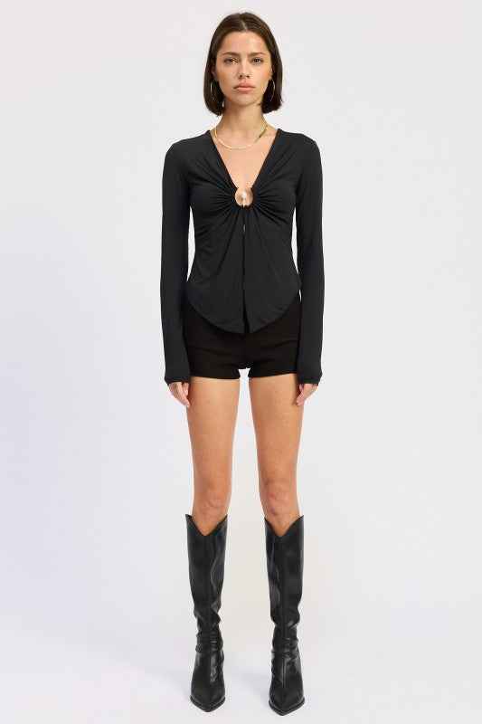 LONG SLEEVE FRONT RING RUCHED TOP