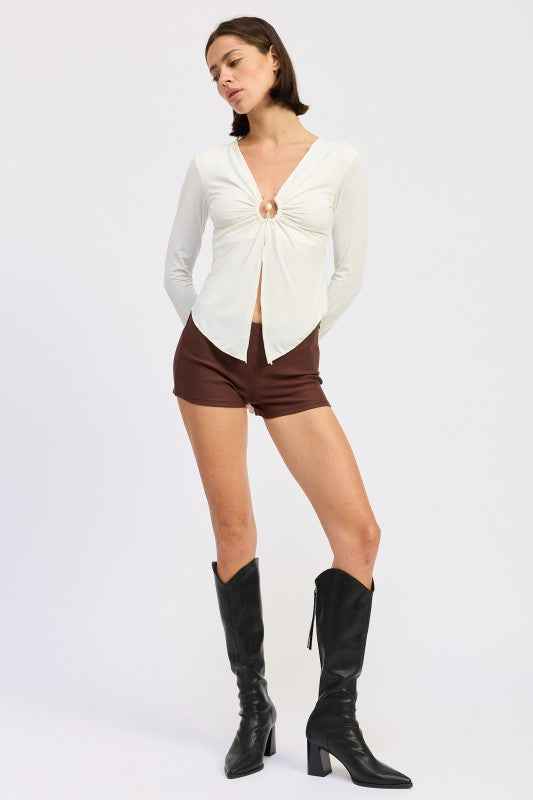 LONG SLEEVE FRONT RING RUCHED TOP