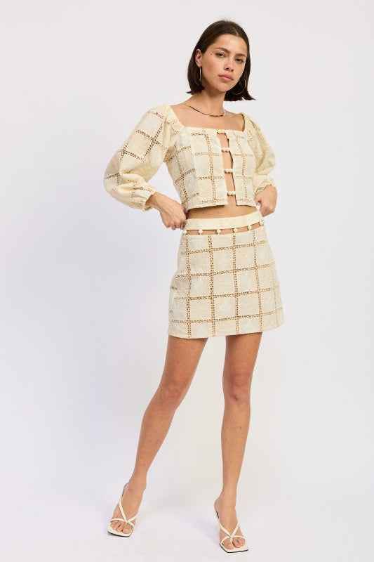 EMBROIDERED CROPPED TOP WITH BEAD FRONT