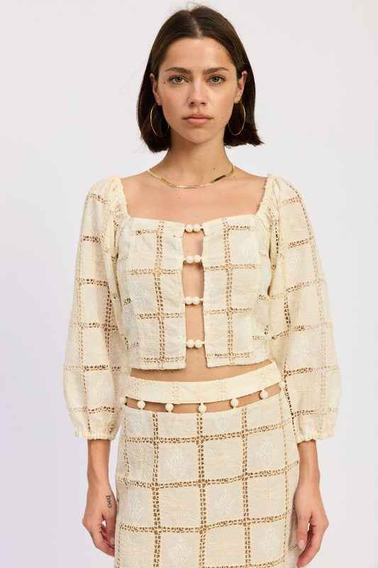 EMBROIDERED CROPPED TOP WITH BEAD FRONT