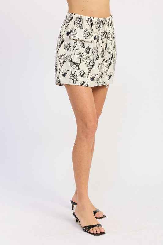 LOW RISE PATCHED POCKET MINI SKIRT
