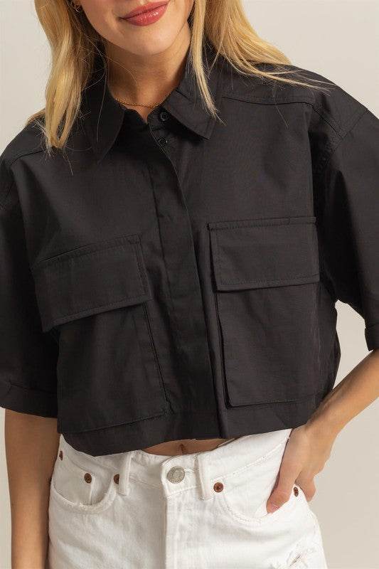 Front Pockets Crop Shirt with Poplin Fabric and Collared Neck - Akana Style